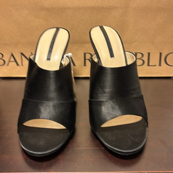 Black satin mule - Picture 2 of 5
